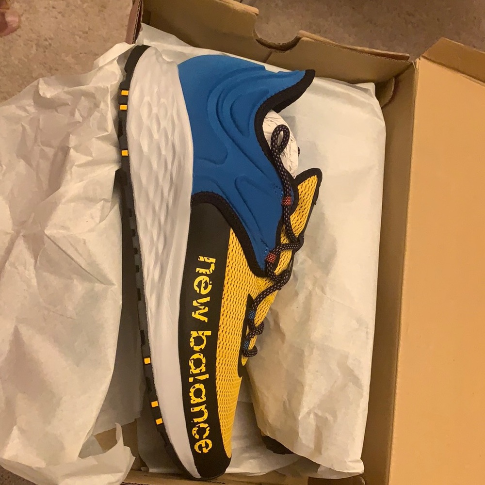 New Balance ROAV Trail